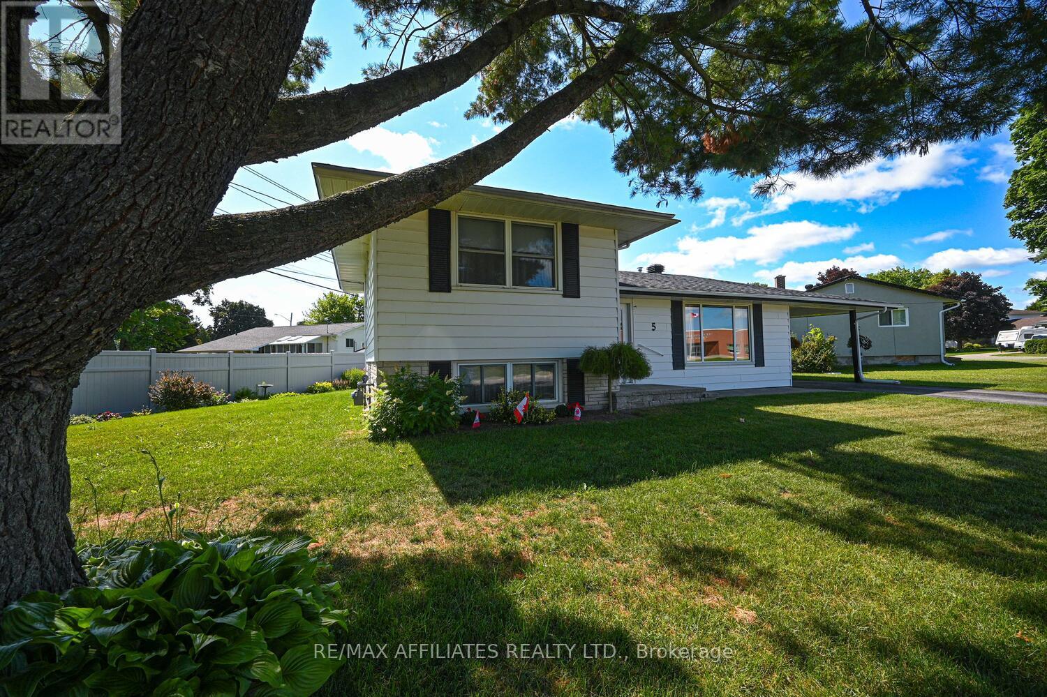 Property at 5 ROSS STREET W image 5