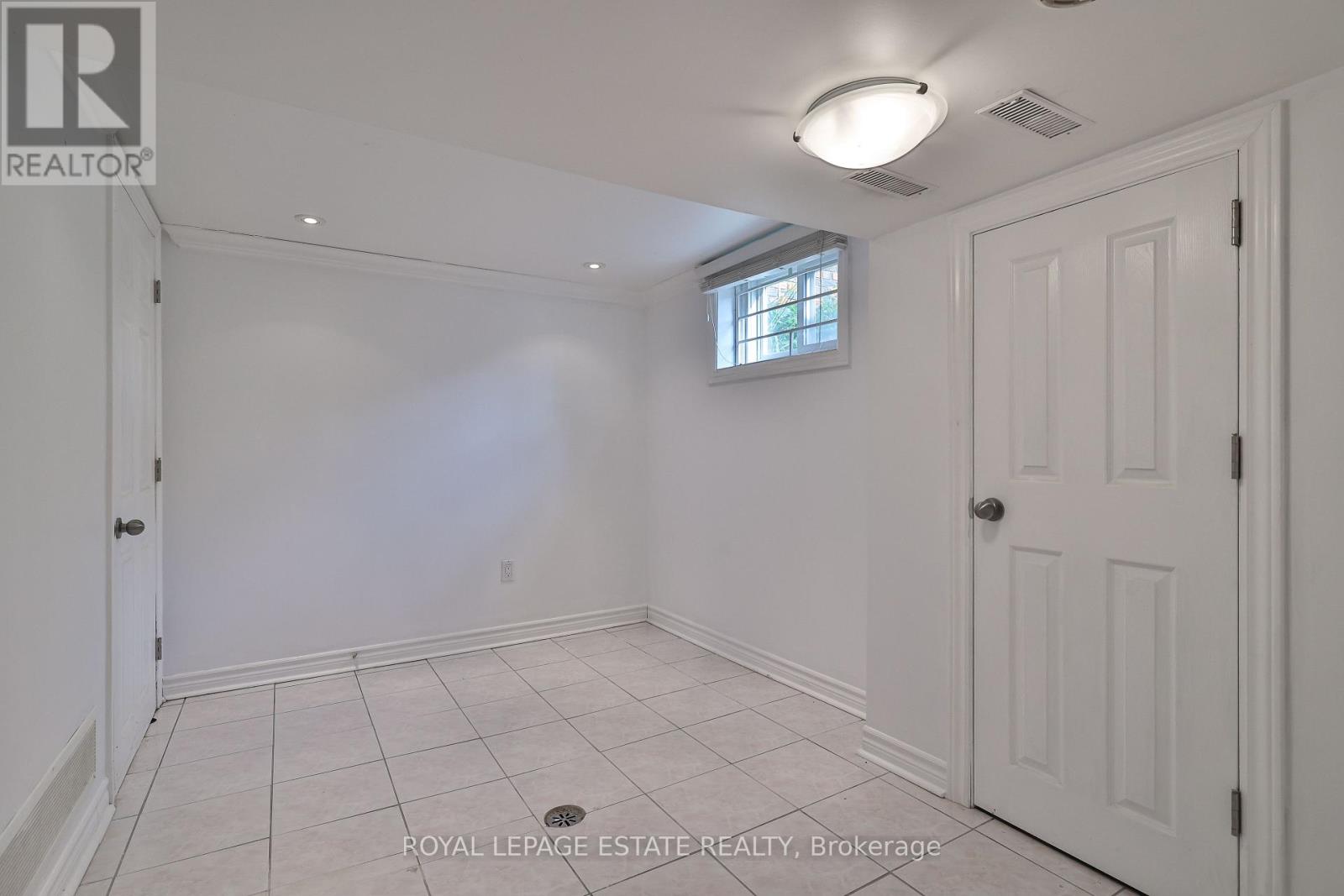 1279 Weston Road, Toronto, Ontario  M6M 4R2 - Photo 18 - W12266511