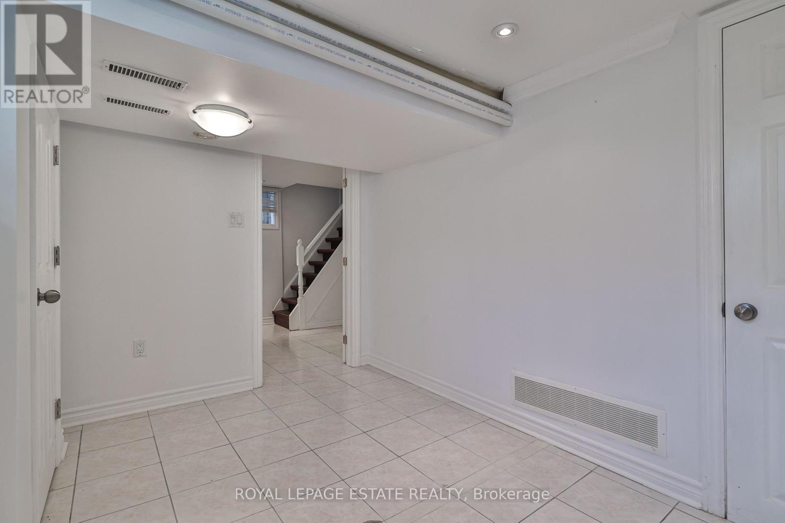 1279 Weston Road, Toronto, Ontario  M6M 4R2 - Photo 19 - W12266511