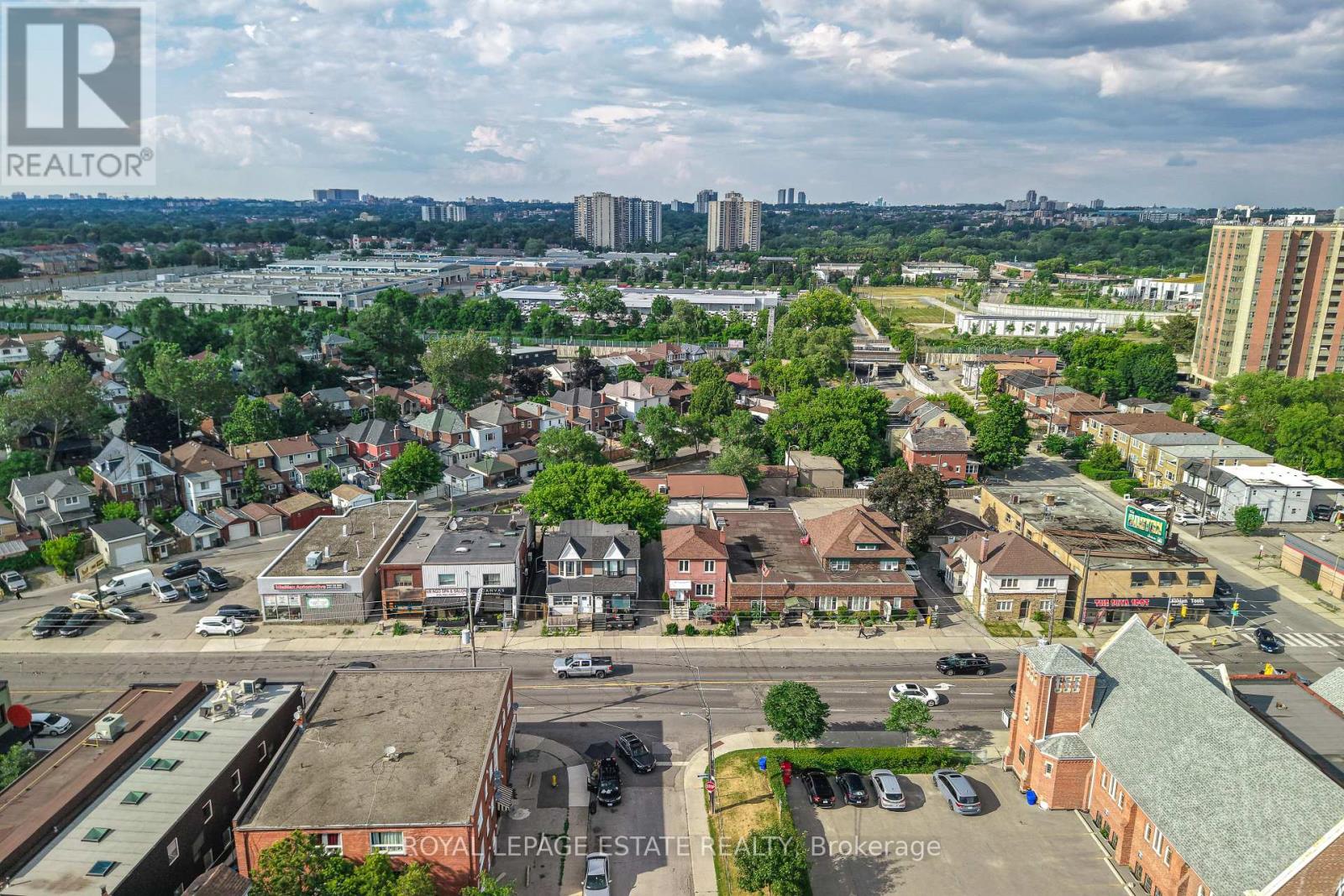 1279 Weston Road, Toronto, Ontario  M6M 4R2 - Photo 32 - W12266511