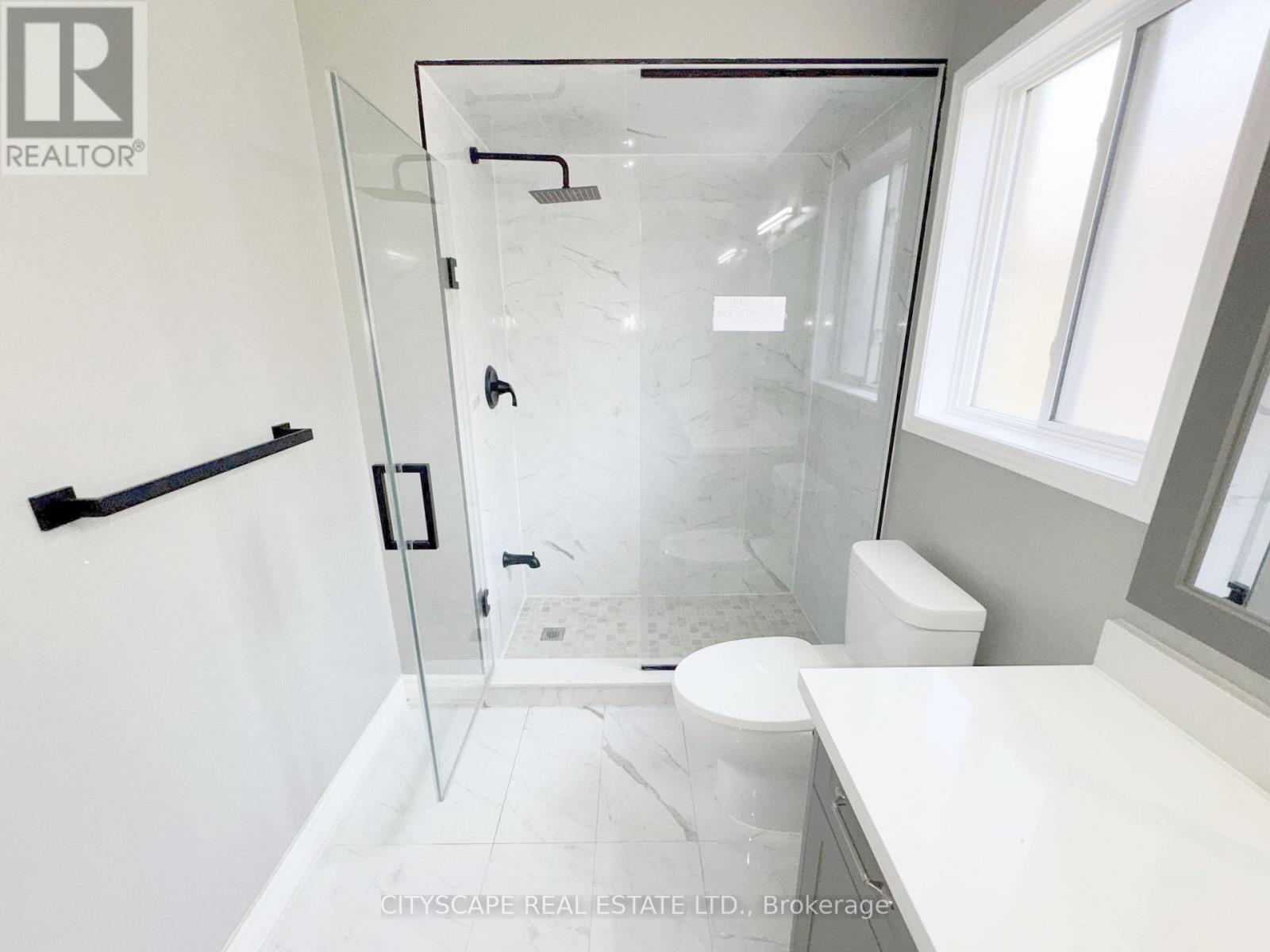 3310 Crimson King Circle, Mississauga, Ontario  L5W 8M8 - Photo 30 - W12266539