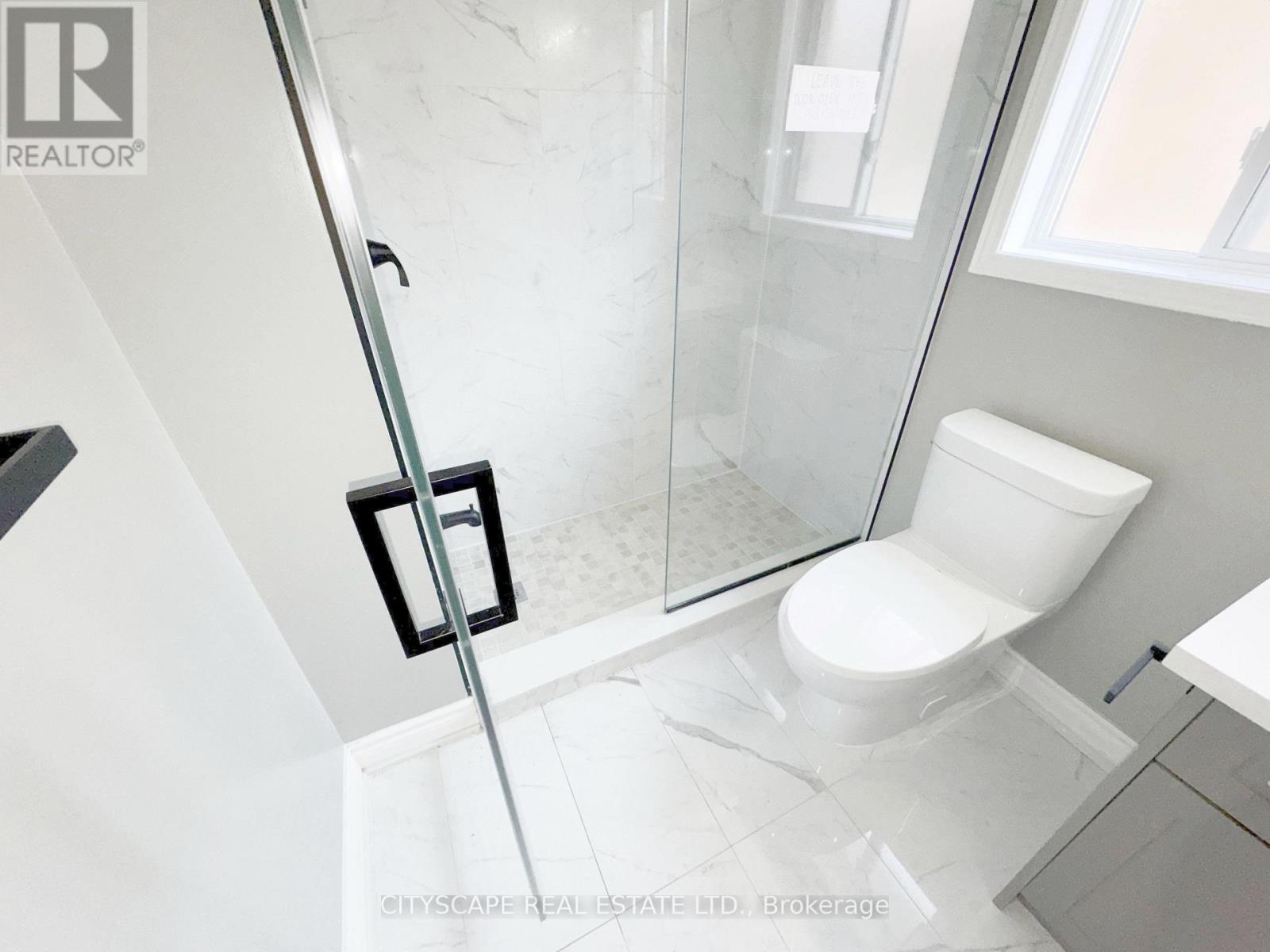 3310 Crimson King Circle, Mississauga, Ontario  L5W 8M8 - Photo 31 - W12266539