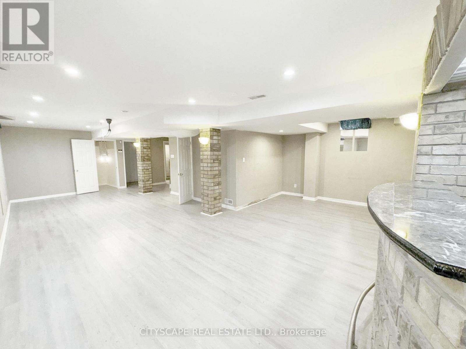 3310 Crimson King Circle, Mississauga, Ontario  L5W 8M8 - Photo 35 - W12266539
