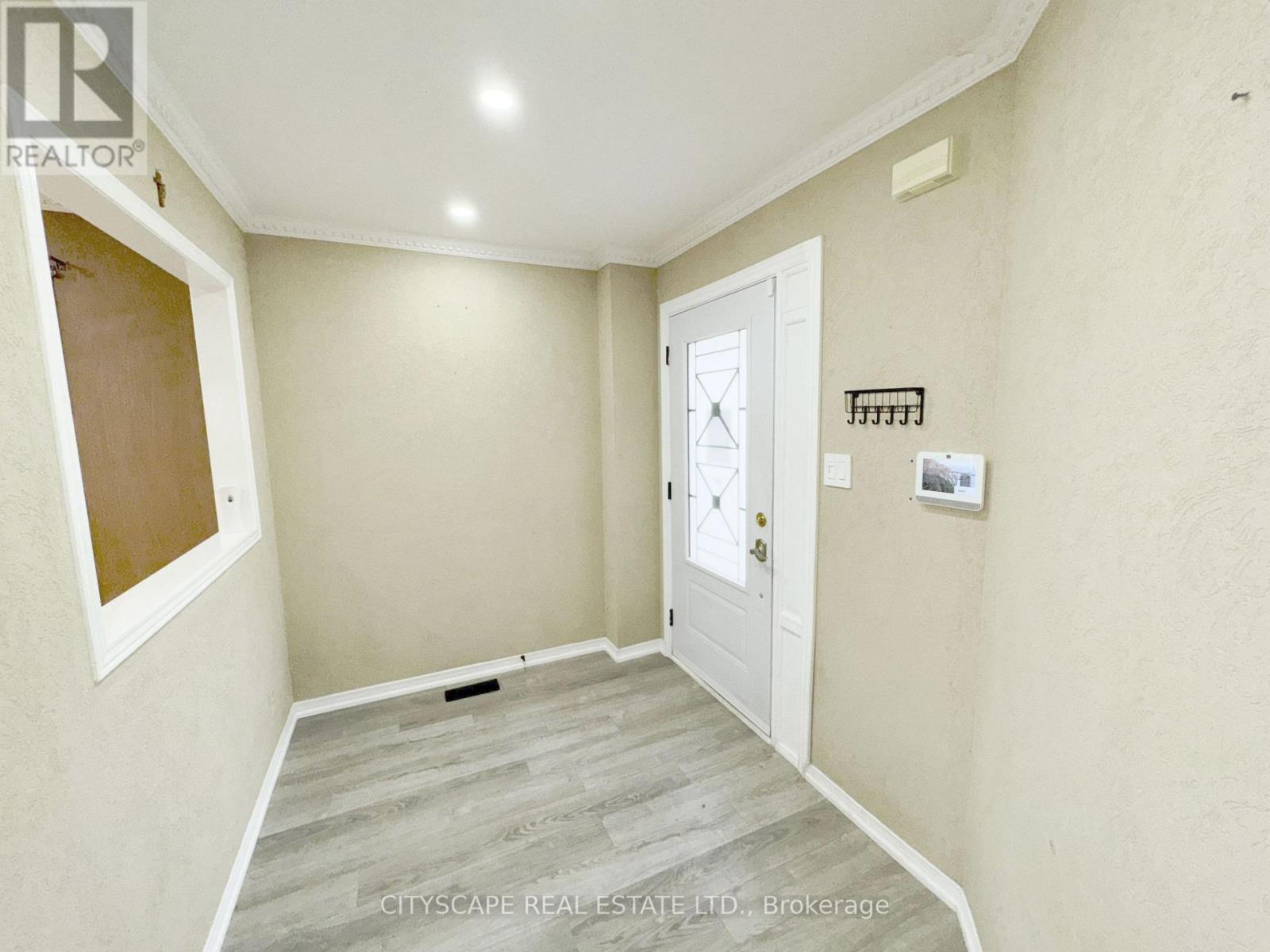 Property at 3310 CRIMSON KING CIRCLE image 4