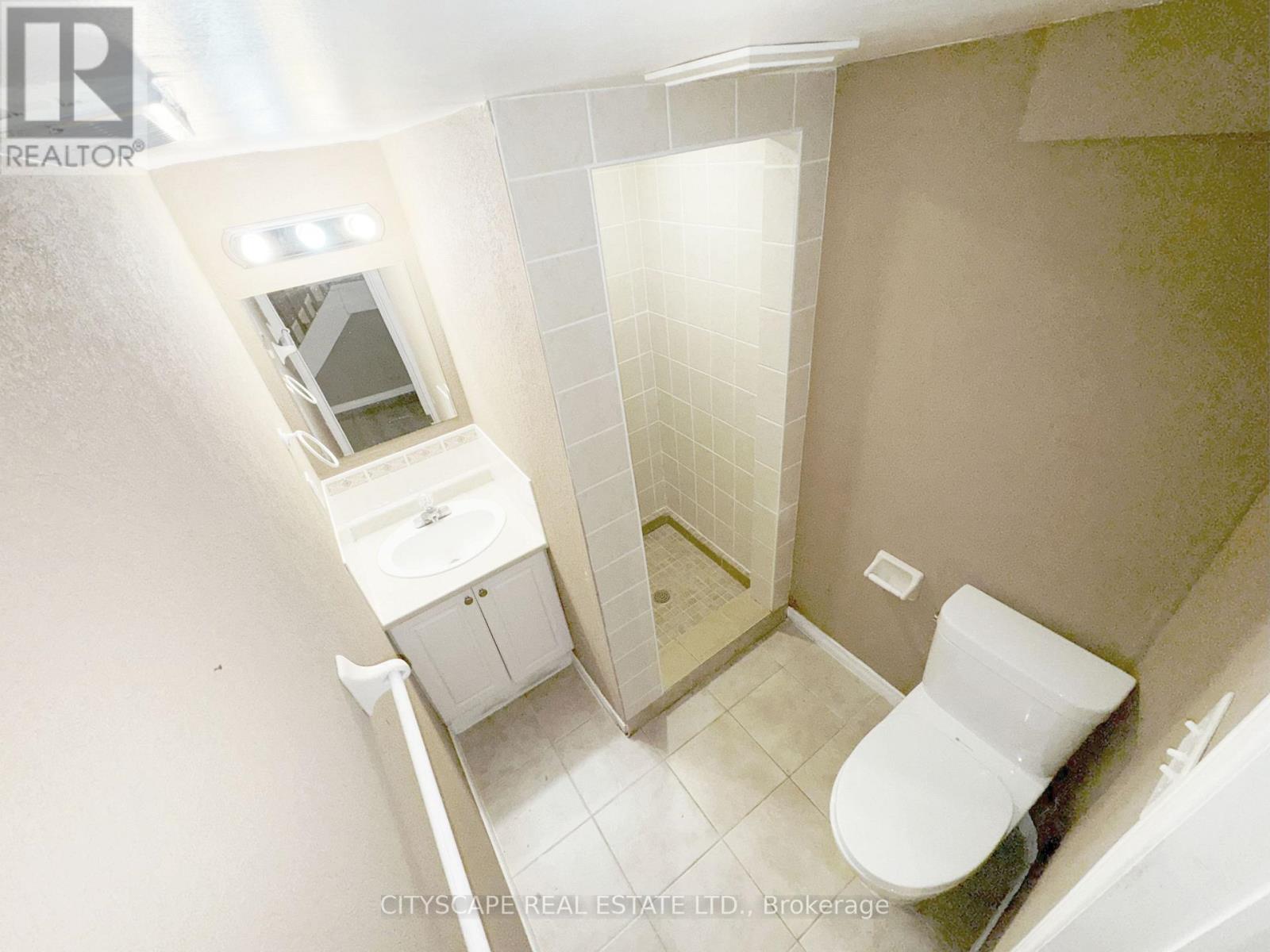 3310 Crimson King Circle, Mississauga, Ontario  L5W 8M8 - Photo 40 - W12266539