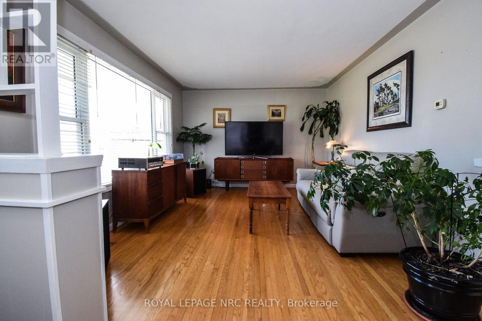 Property at 4 COURT STREET image 4