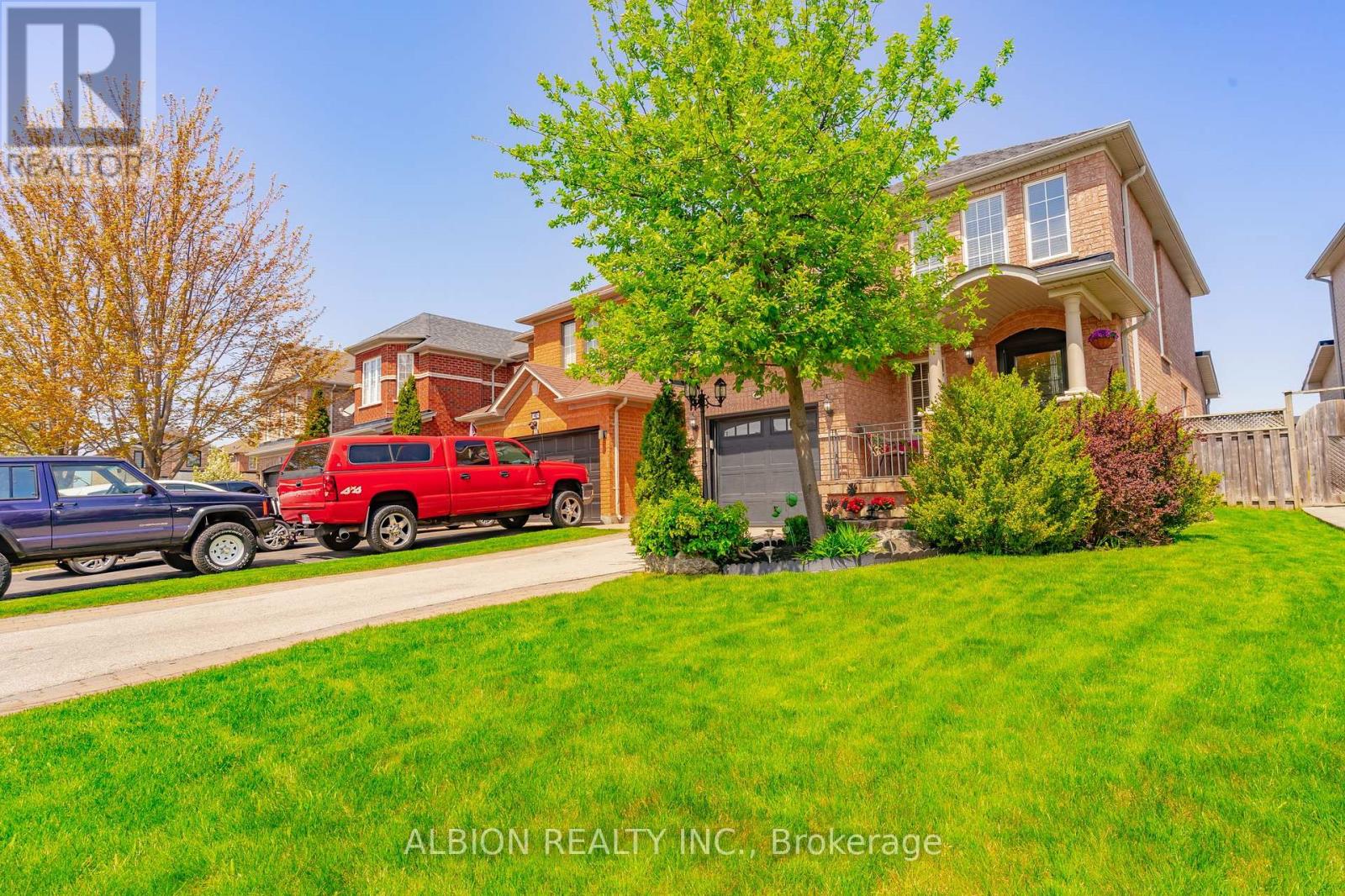 Property at 40 EMILY CARR CRESCENT image 3