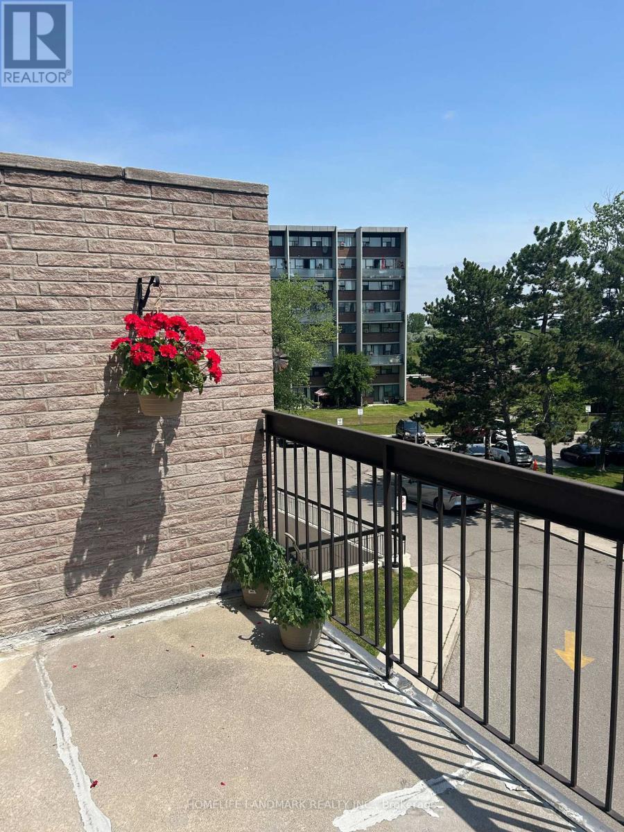 Property at 284 - 2095 ROCHE COURT image 3