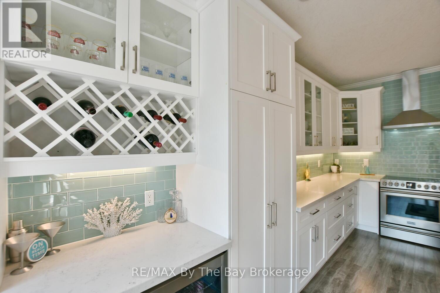121 45th Street N, Wasaga Beach, Ontario  L9Z 1Z4 - Photo 6 - S12266577