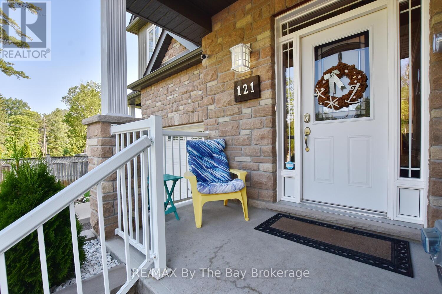 121 45th Street N, Wasaga Beach, Ontario  L9Z 1Z4 - Photo 9 - S12266577