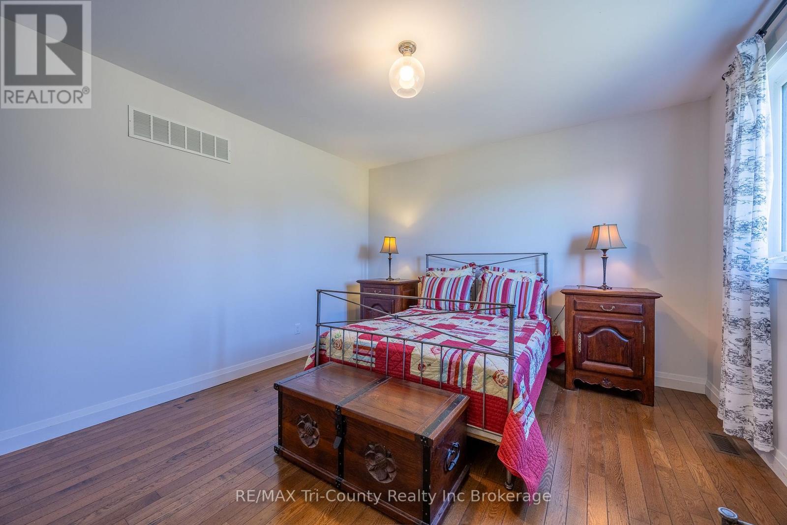 377 10th Concession Road, Norfolk, Ontario  N0J 1G0 - Photo 16 - X12257808