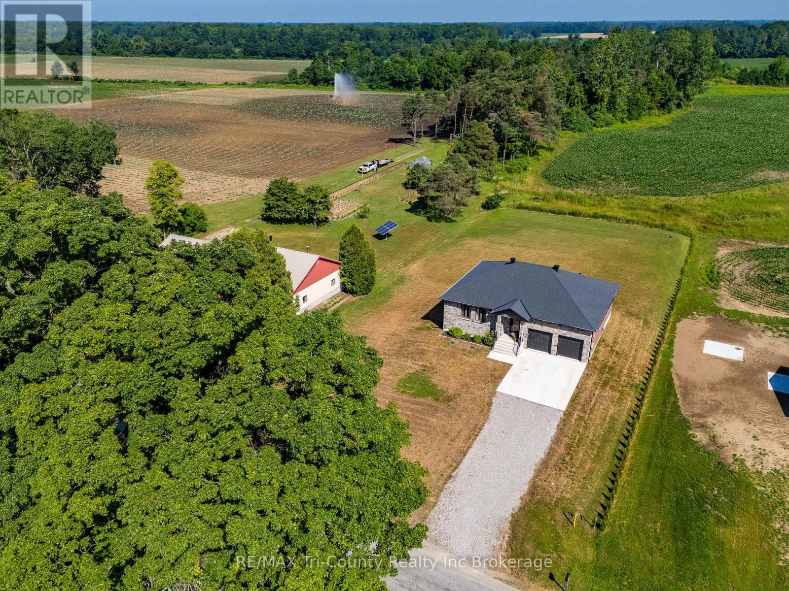 377 10th Concession Road, Norfolk, Ontario  N0J 1G0 - Photo 1 - X12257808