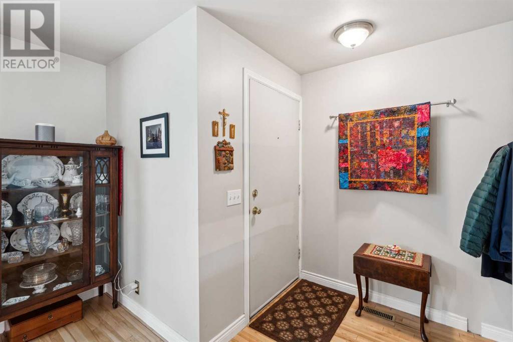 Property at 32 Millcrest Way SW image 3