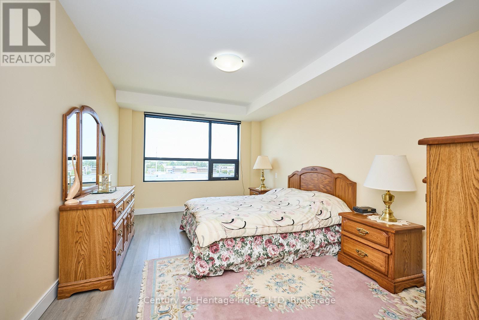 304 - 300g Fourth Avenue, St. Catharines, Ontario  L2S 0E6 - Photo 11 - X12266588