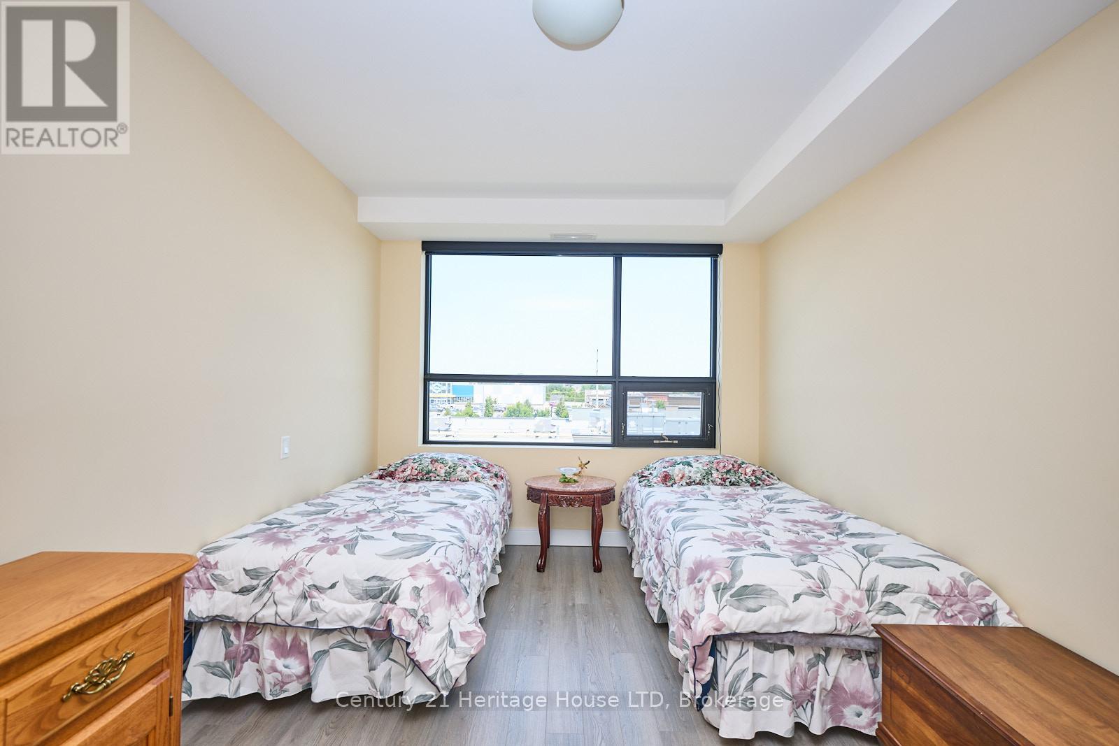 304 - 300g Fourth Avenue, St. Catharines, Ontario  L2S 0E6 - Photo 17 - X12266588