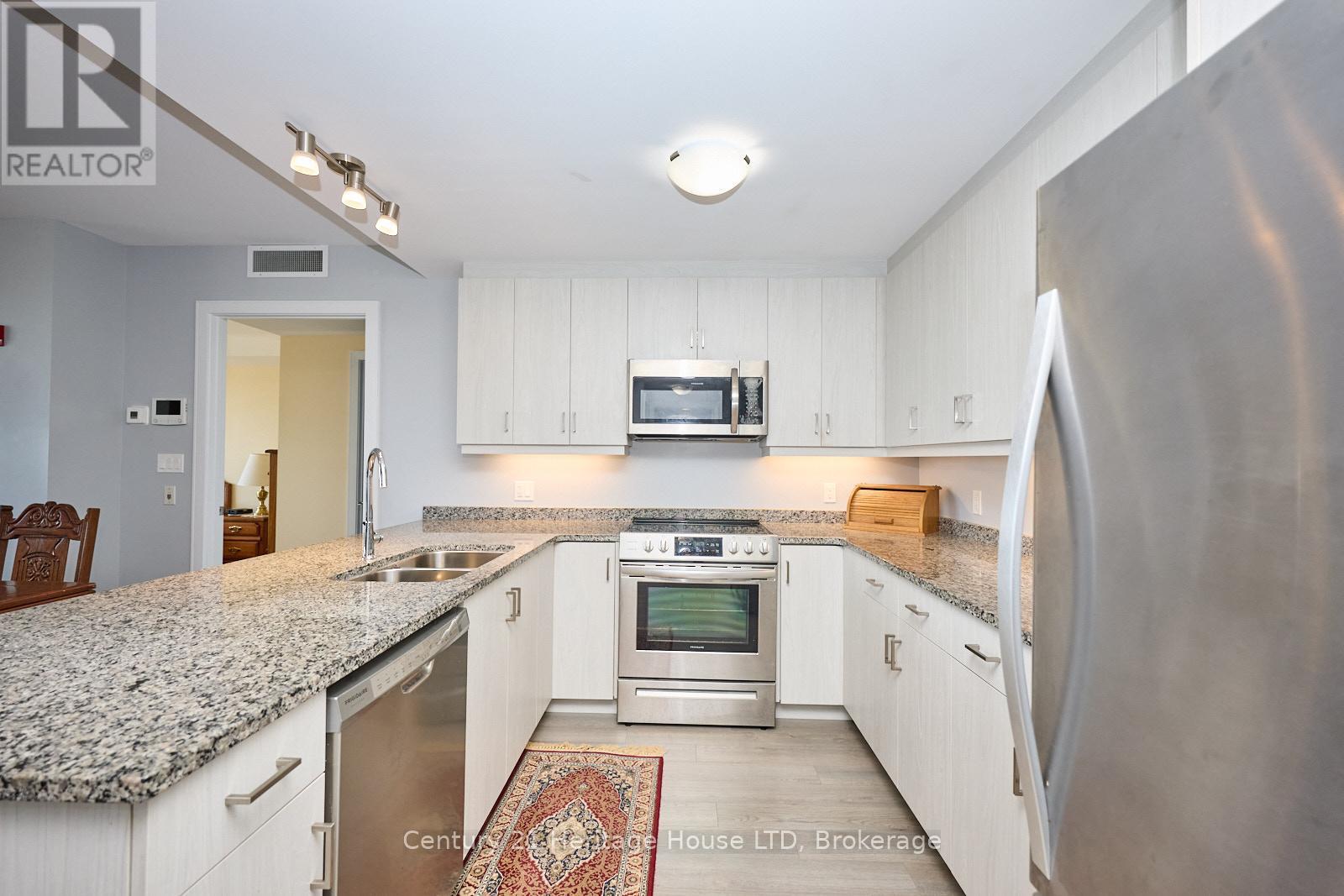 304 - 300g Fourth Avenue, St. Catharines, Ontario  L2S 0E6 - Photo 3 - X12266588