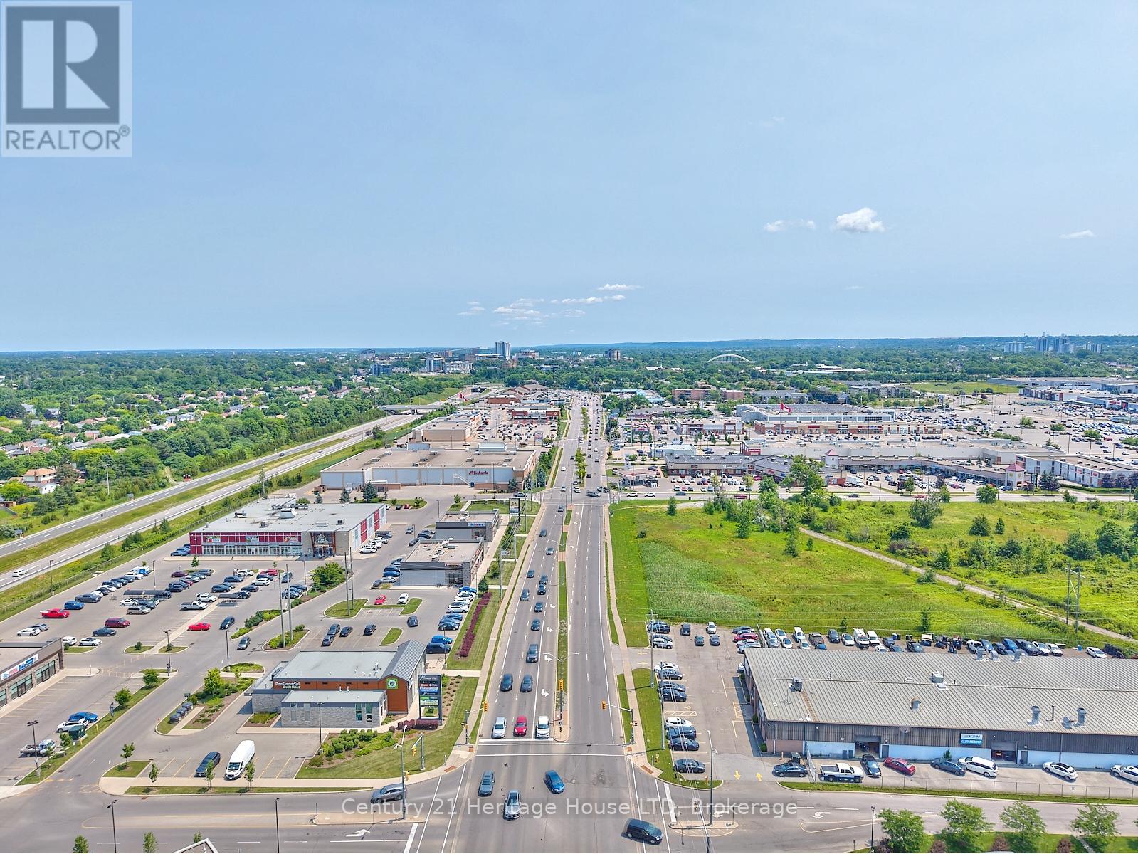 304 - 300g Fourth Avenue, St. Catharines, Ontario  L2S 0E6 - Photo 35 - X12266588