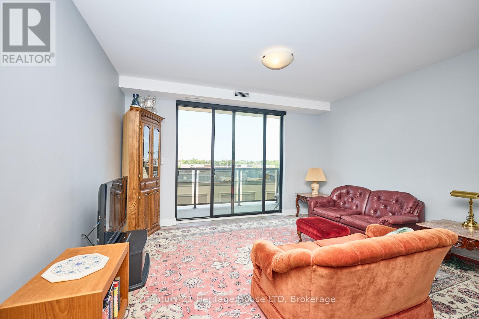 304 - 300g Fourth Avenue, St. Catharines, Ontario  L2S 0E6 - Photo 8 - X12266588