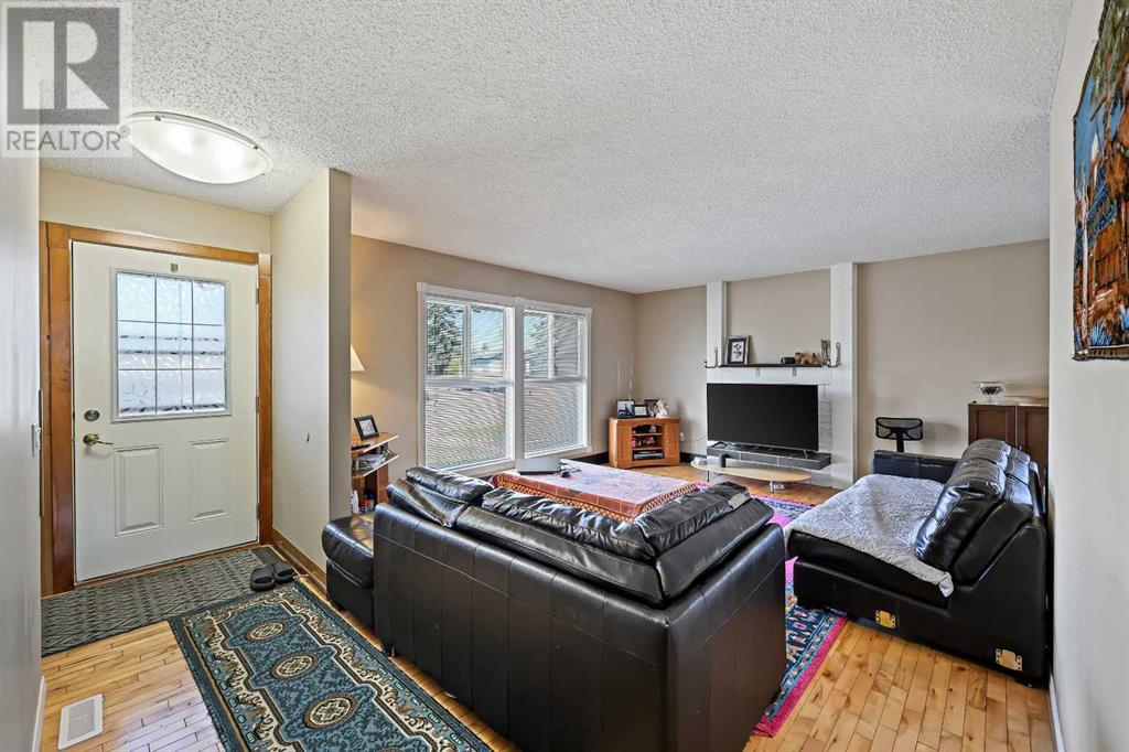 Property at 139 Maitland Road NE image 5