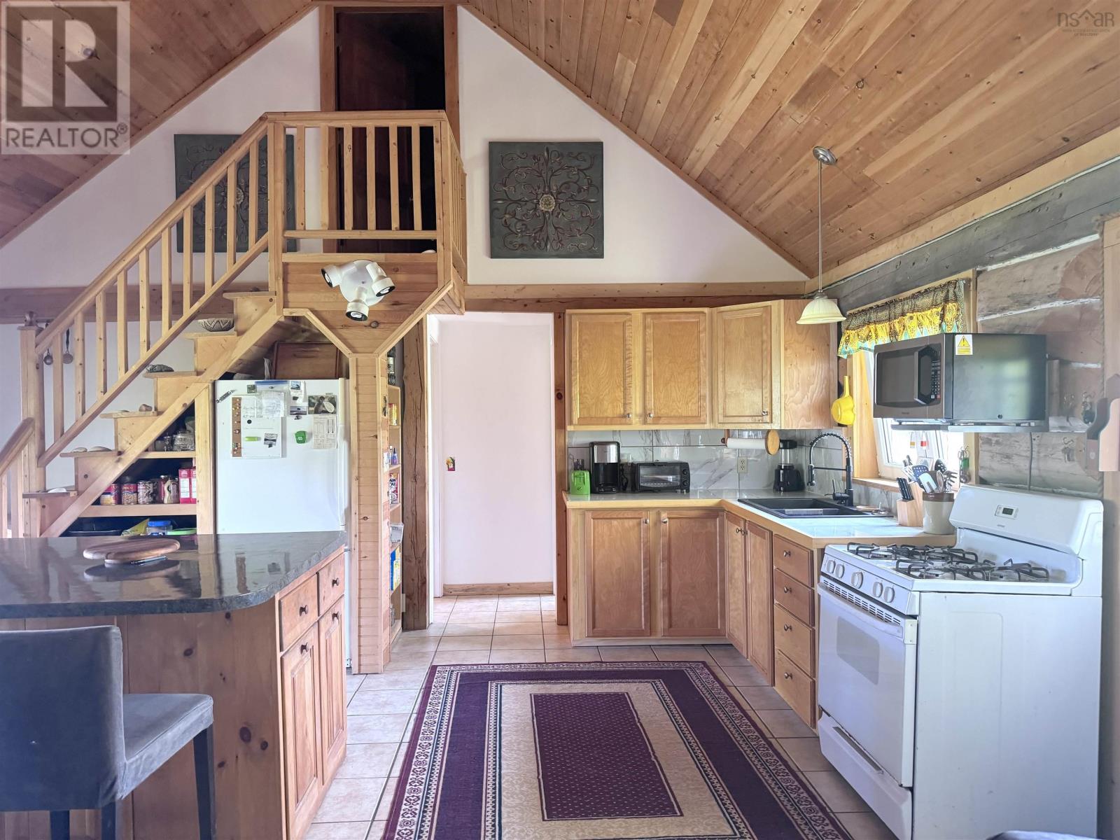 340 Mountain View Road, Dingwall, Nova Scotia  B0C 1G0 - Photo 11 - 202516763