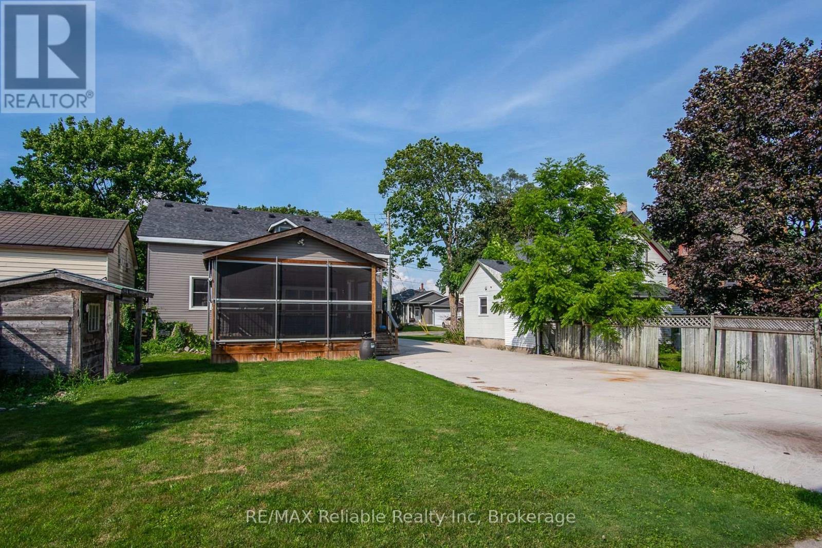41 John Street, Huron East (Seaforth), Ontario  N0K 1W0 - Photo 7 - X12264629