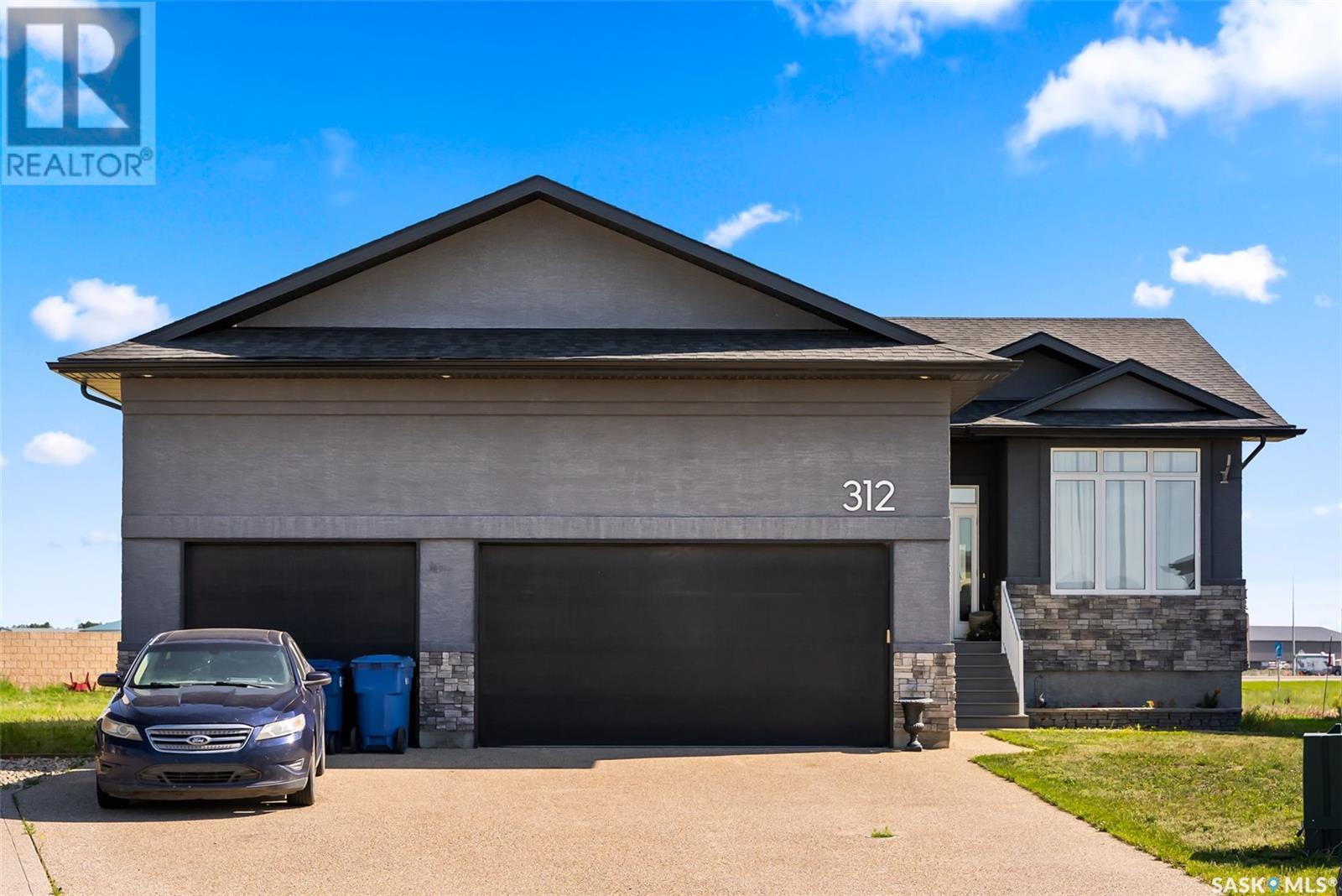 312 Plains Court, Pilot Butte, Saskatchewan  S0G 3Z0 - Photo 2 - SK011682