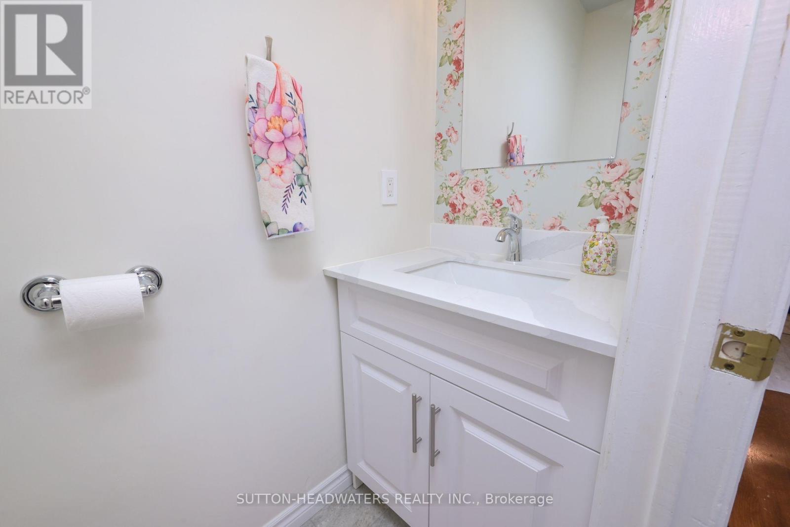 29 Parkette Drive, New Tecumseth (Alliston), Ontario  L9R 1S3 - Photo 5 - N12266589
