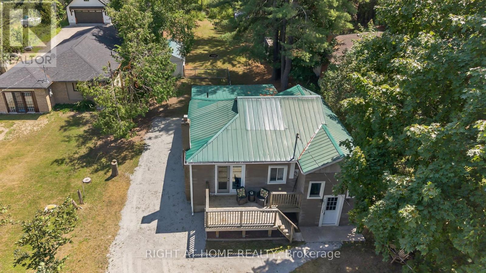 Property at 735 PINEGROVE AVENUE image 5