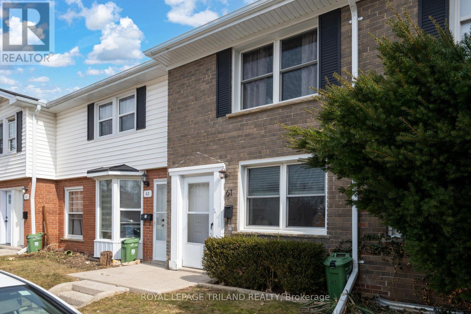 Property at 61 ARBOUR GLEN CRESCENT image 3