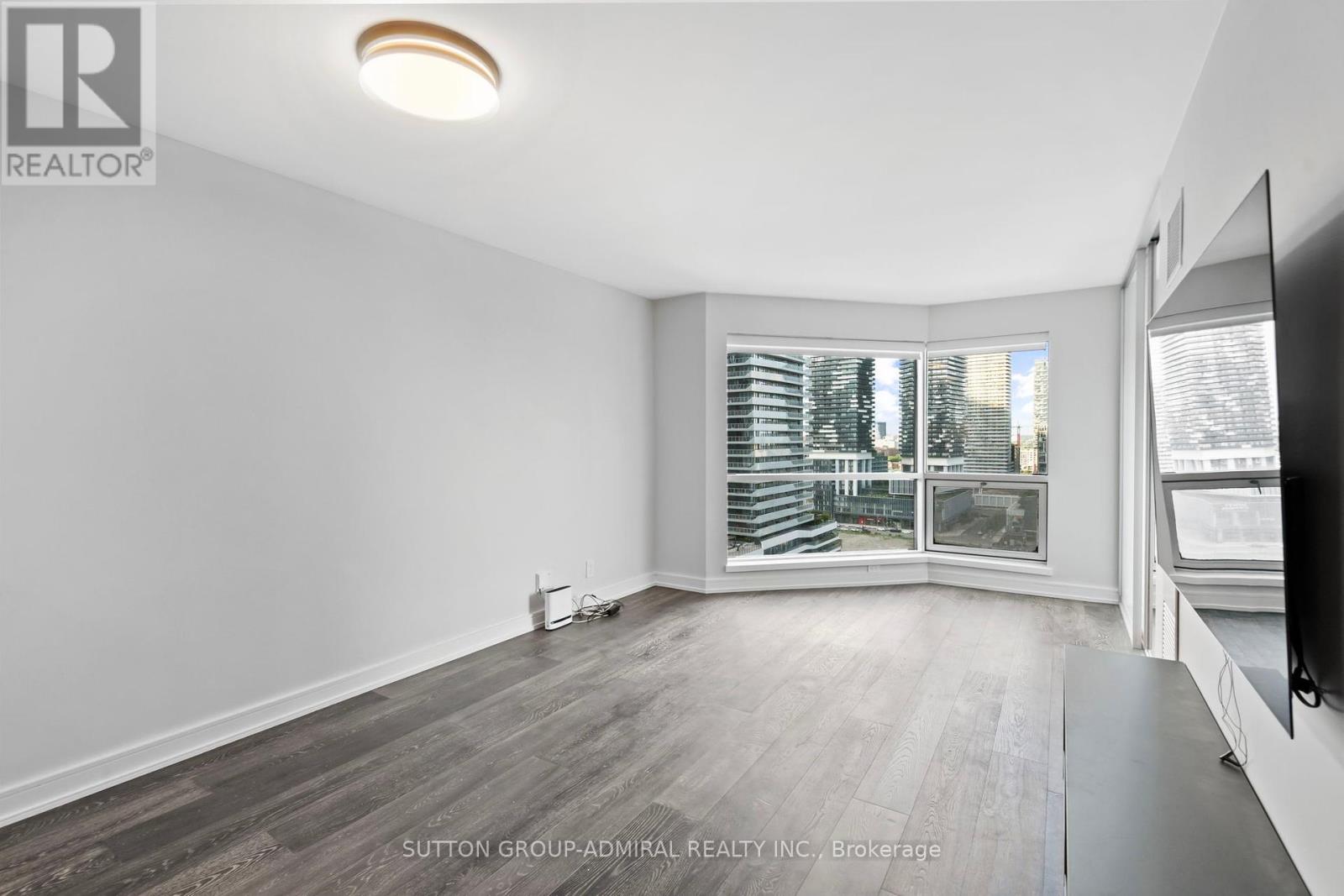 1910 - 10 Yonge Street, Toronto, Ontario  M5E 1R4 - Photo 9 - C12266262