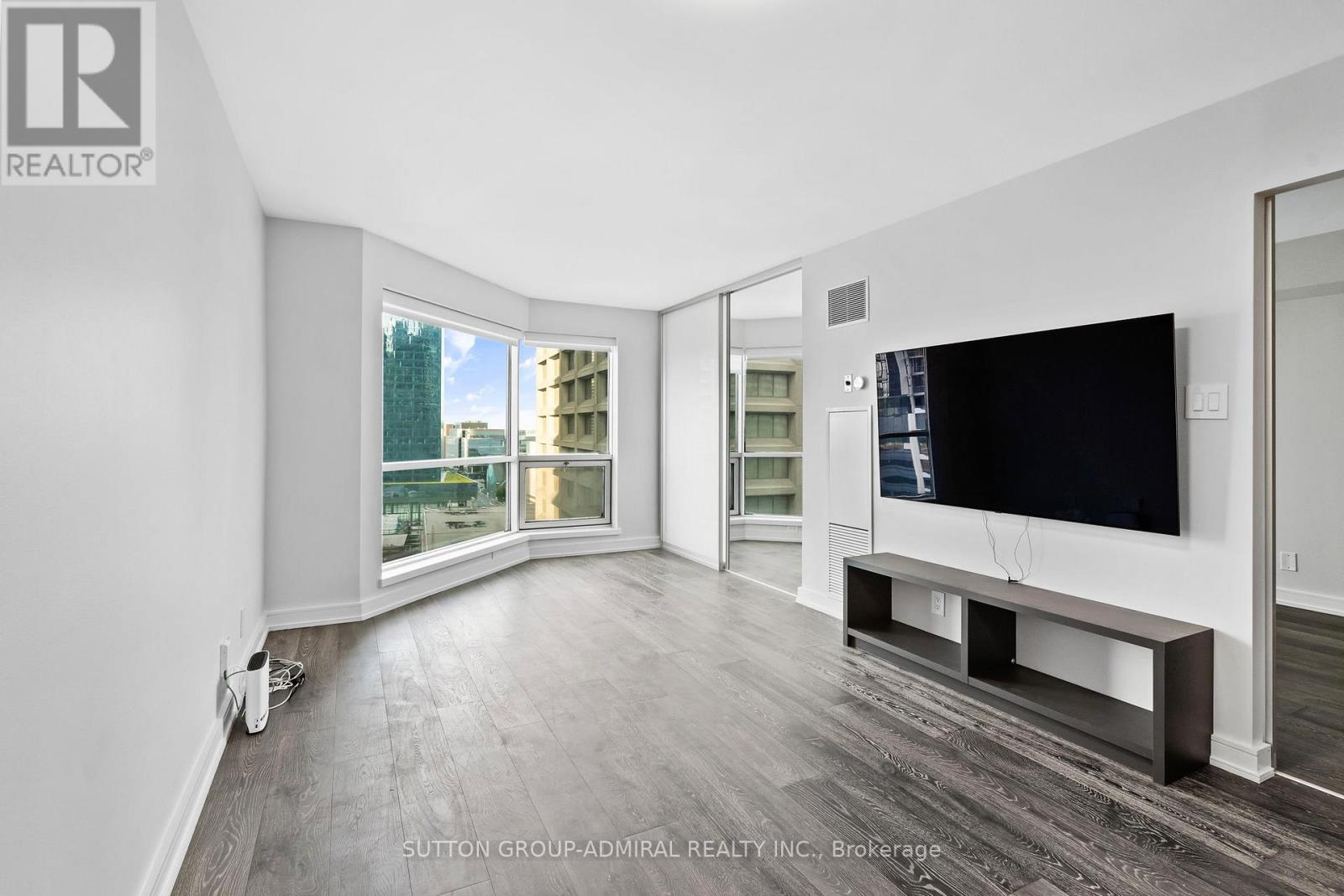1910 - 10 Yonge Street, Toronto, Ontario  M5E 1R4 - Photo 10 - C12266262