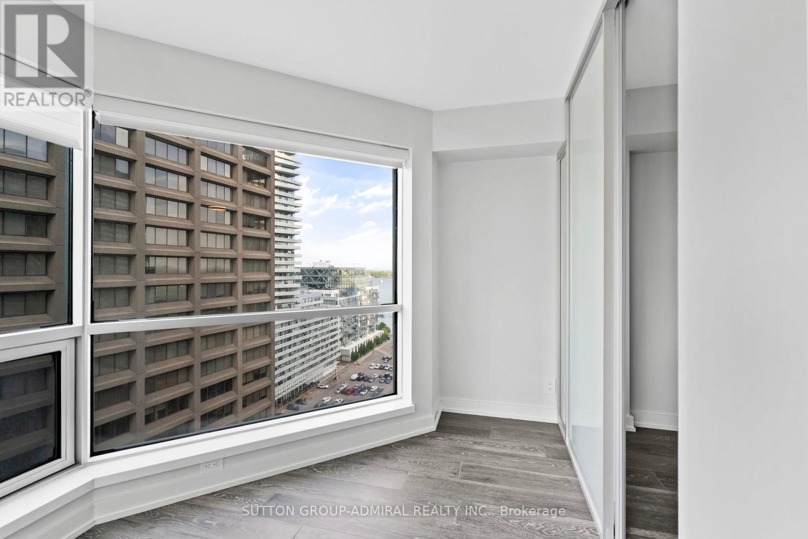 1910 - 10 Yonge Street, Toronto, Ontario  M5E 1R4 - Photo 6 - C12266262