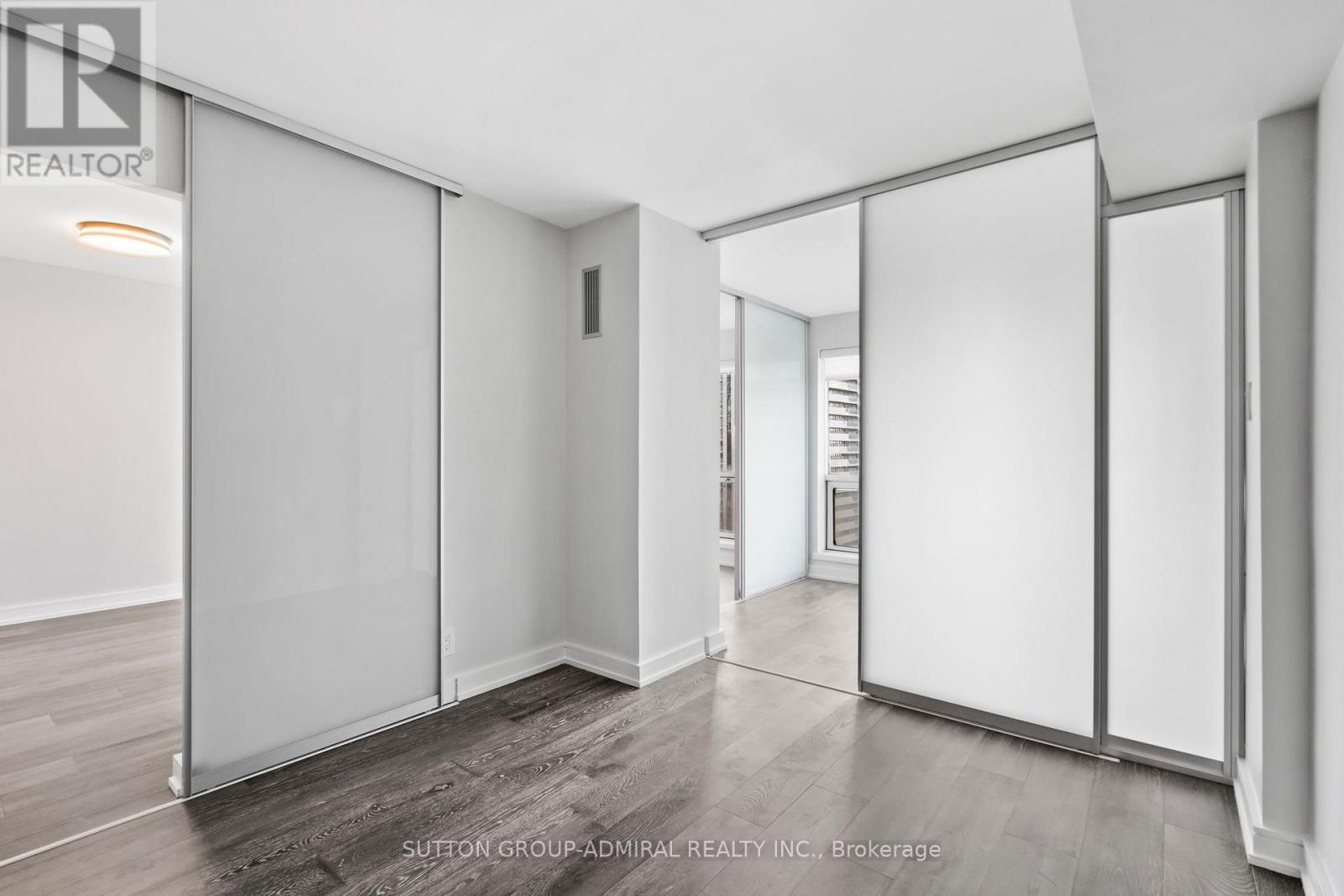 1910 - 10 Yonge Street, Toronto, Ontario  M5E 1R4 - Photo 12 - C12266262