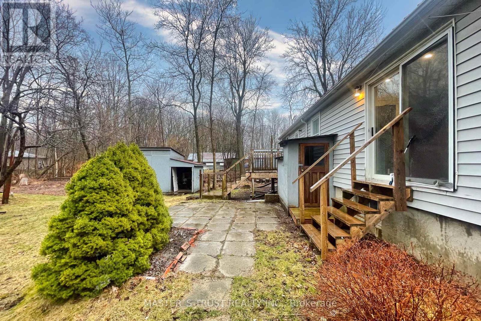 22105 Loyalist Parkway N, Quinte West, Ontario  K0K 1L0 - Photo 20 - X12258988