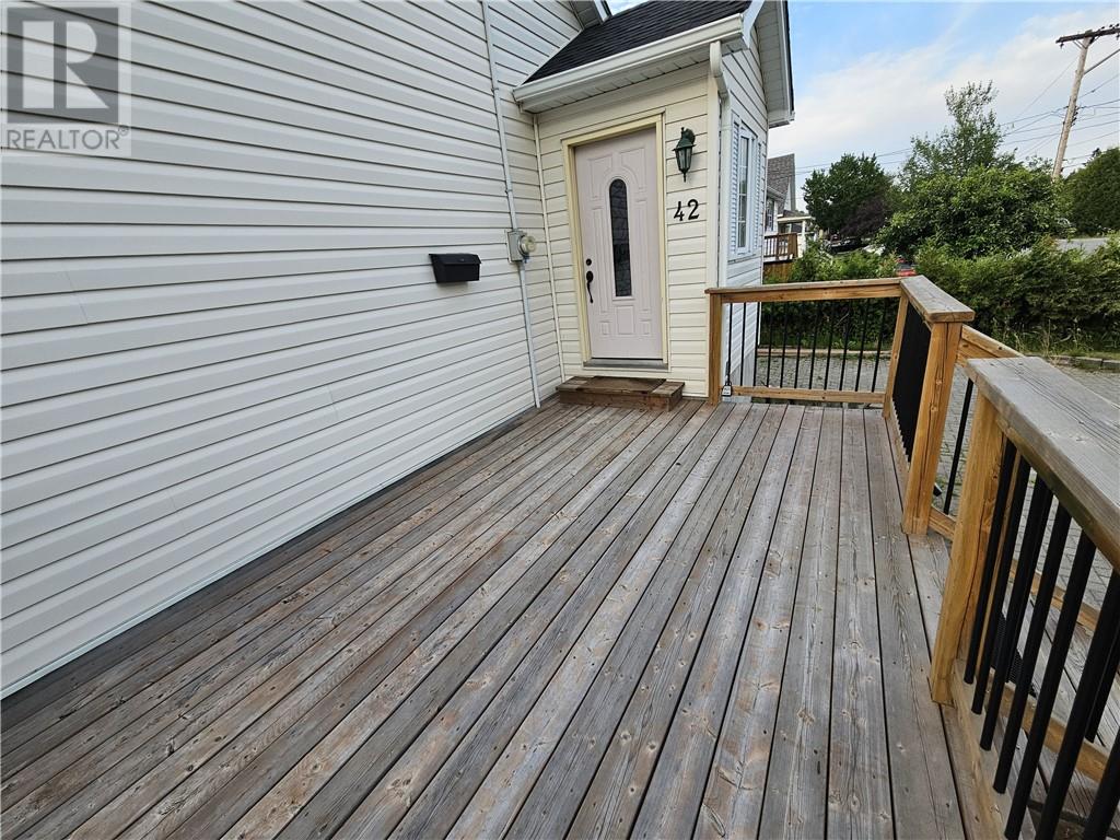 Property at 42 Second Avenue N image 3