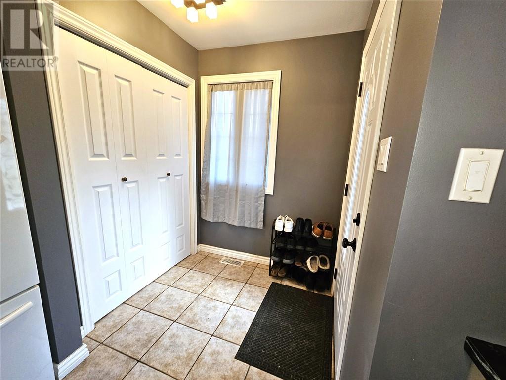 Property at 42 Second Avenue N image 4