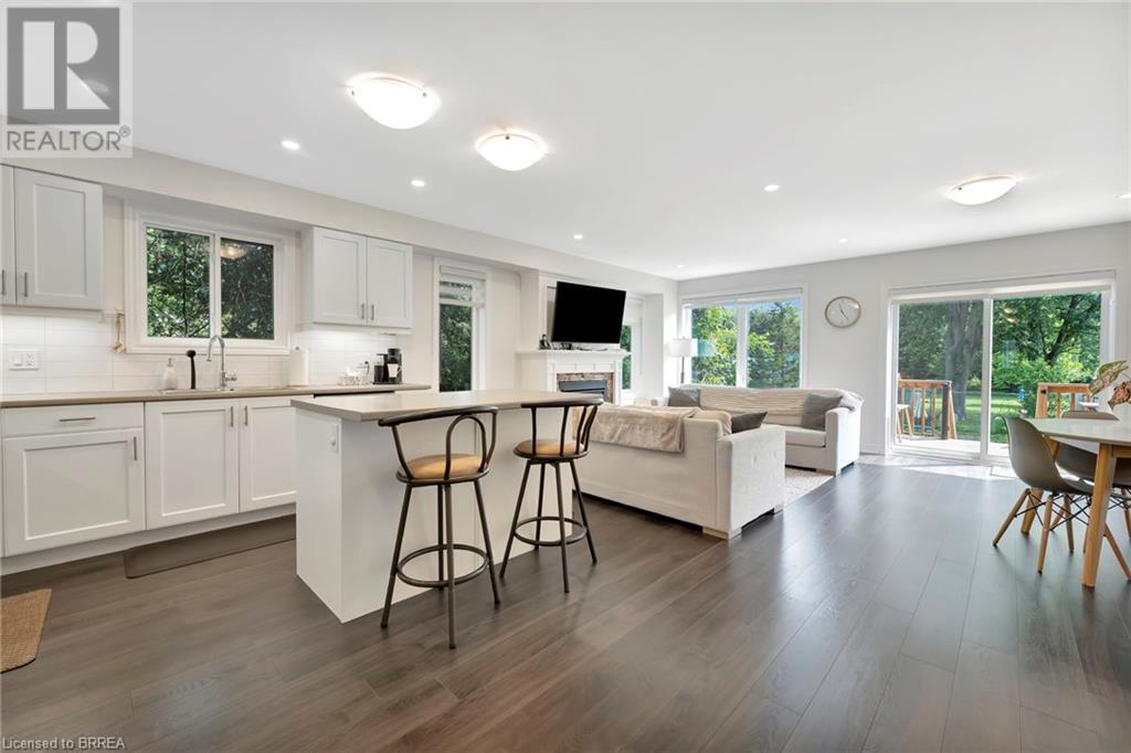 Property at 263 OWEN Street image 4