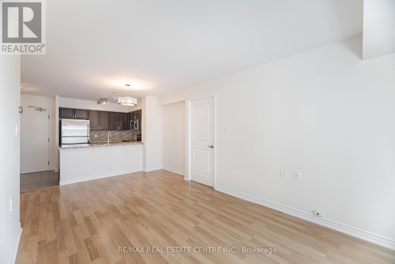 616 - 872 Sheppard Avenue W, Toronto, Ontario  M3H 5V5 - Photo 17 - C12266609