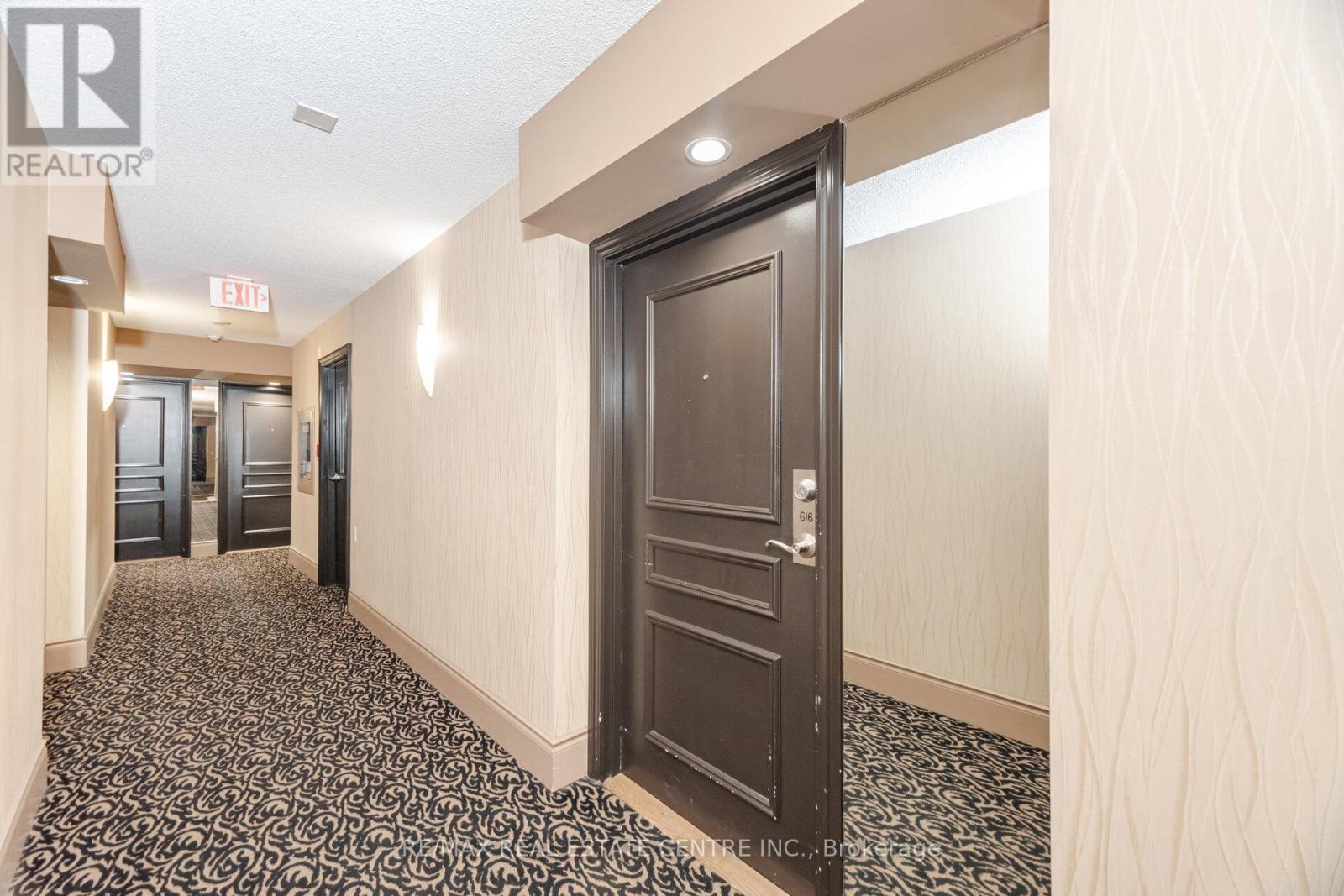 616 - 872 Sheppard Avenue W, Toronto, Ontario  M3H 5V5 - Photo 5 - C12266609