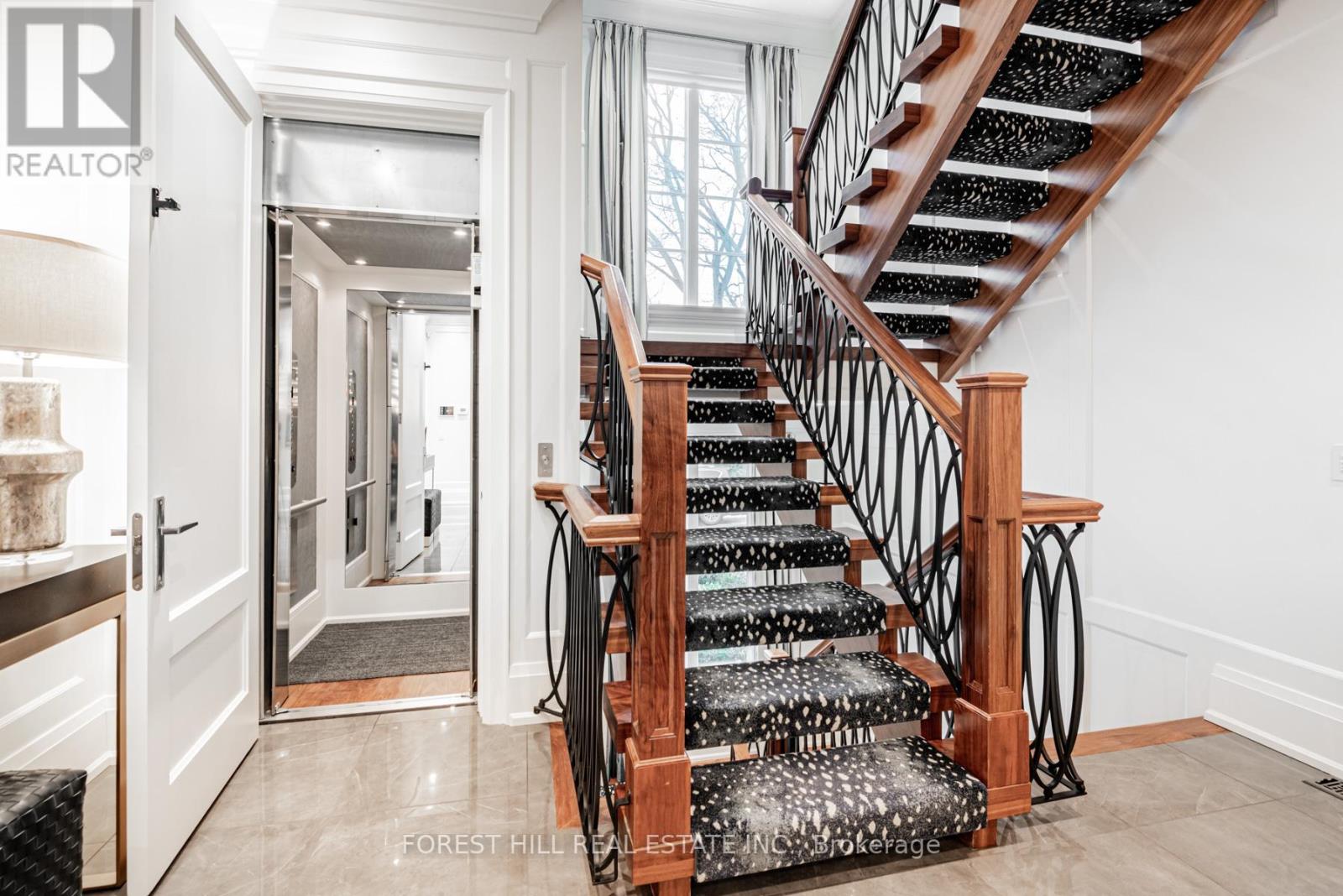 9 Dewbourne Avenue, Toronto (Forest Hill South), Ontario  M5P 1Z1 - Photo 12 - C12266636