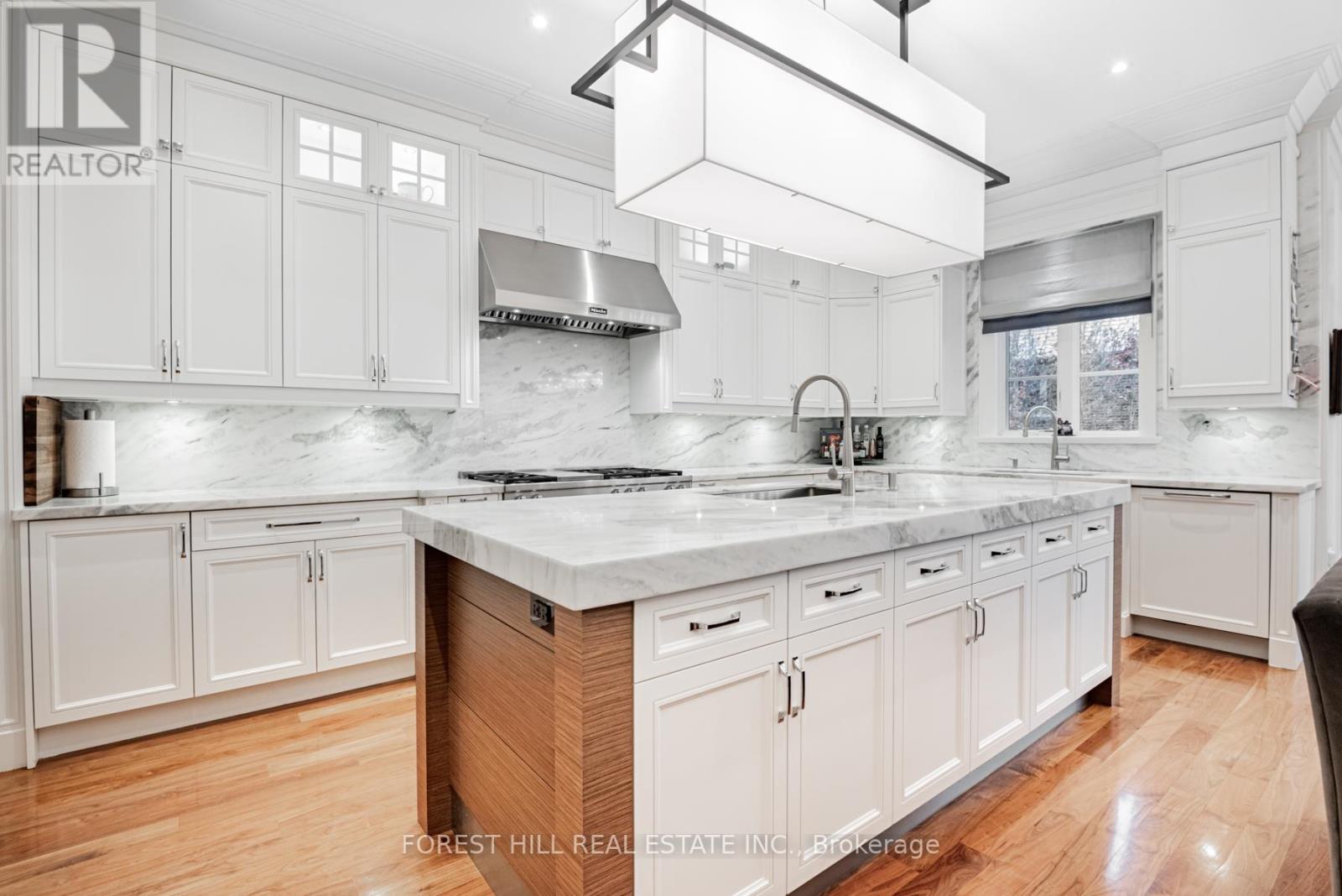 Property at 9 DEWBOURNE AVENUE image 5