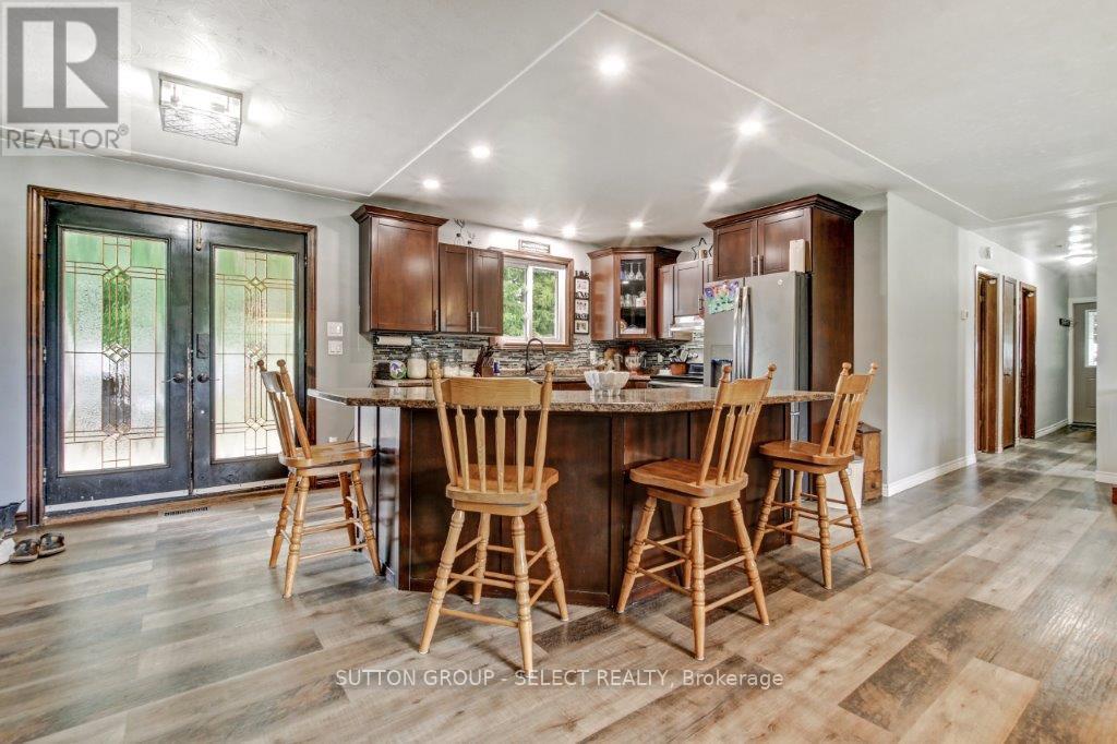 16791 Wyton Road, Thames Centre, Ontario  N0M 2P0 - Photo 17 - X12215116