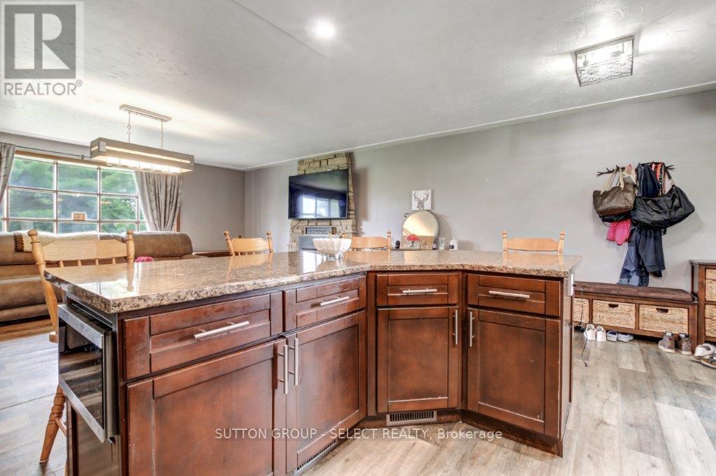 16791 Wyton Road, Thames Centre, Ontario  N0M 2P0 - Photo 19 - X12215116