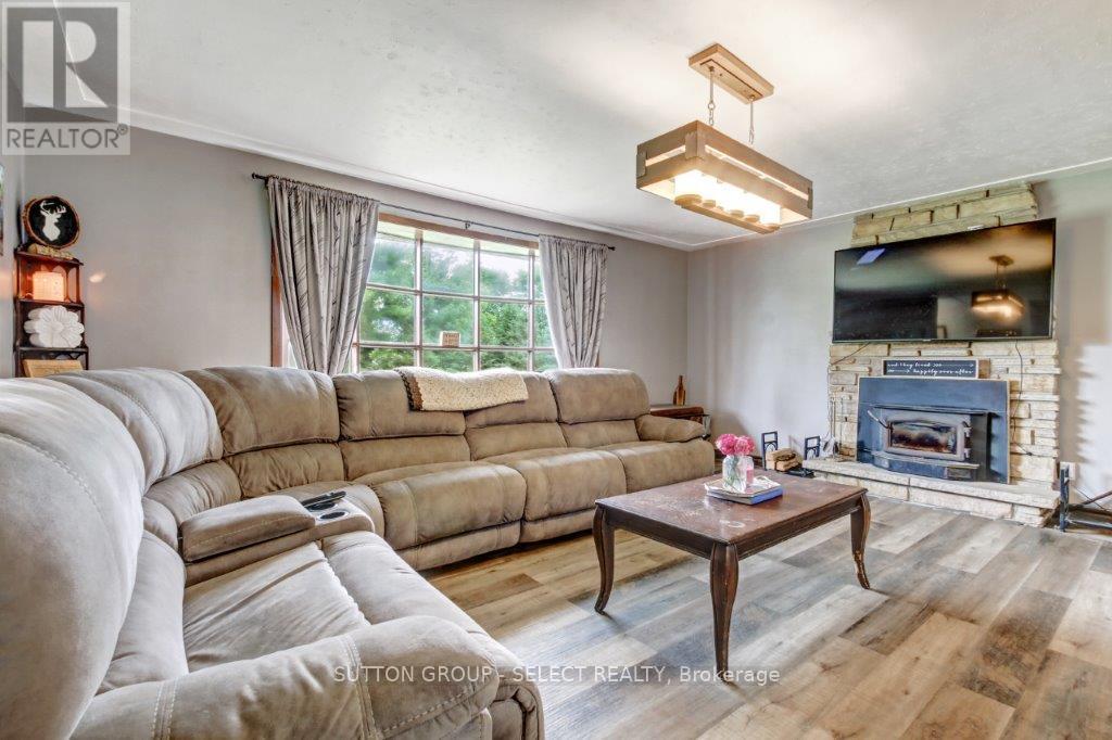 16791 Wyton Road, Thames Centre, Ontario  N0M 2P0 - Photo 21 - X12215116