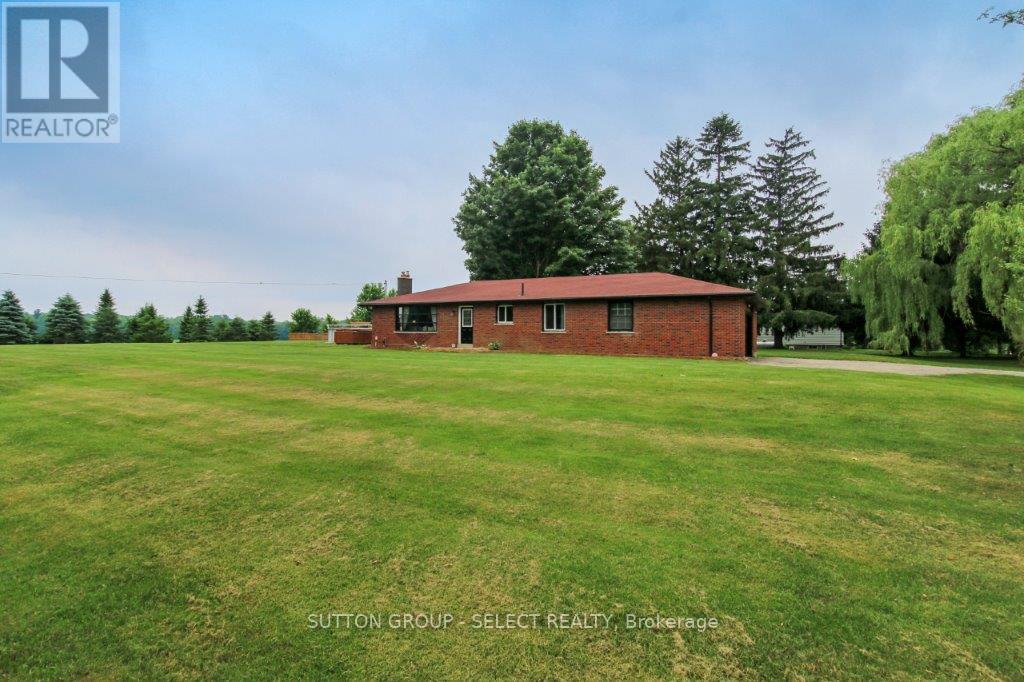16791 Wyton Road, Thames Centre, Ontario  N0M 2P0 - Photo 10 - X12215116