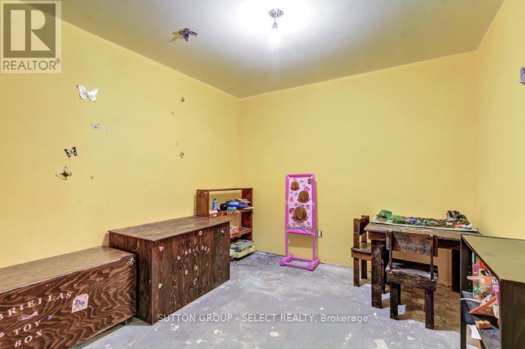 16791 Wyton Road, Thames Centre, Ontario  N0M 2P0 - Photo 32 - X12215116