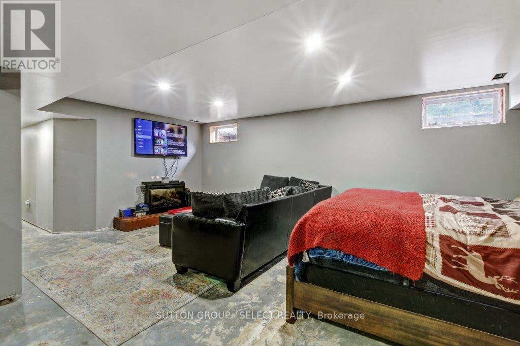 16791 Wyton Road, Thames Centre, Ontario  N0M 2P0 - Photo 30 - X12215116