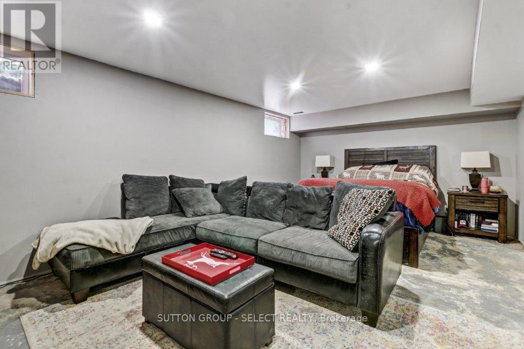 16791 Wyton Road, Thames Centre, Ontario  N0M 2P0 - Photo 33 - X12215116