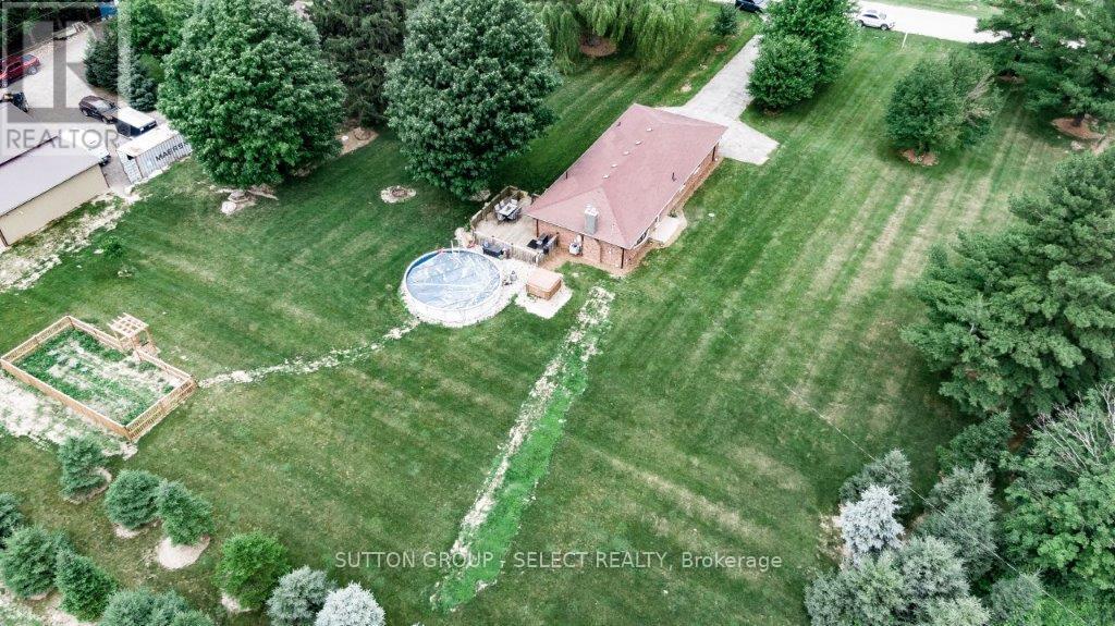 16791 Wyton Road, Thames Centre, Ontario  N0M 2P0 - Photo 7 - X12215116