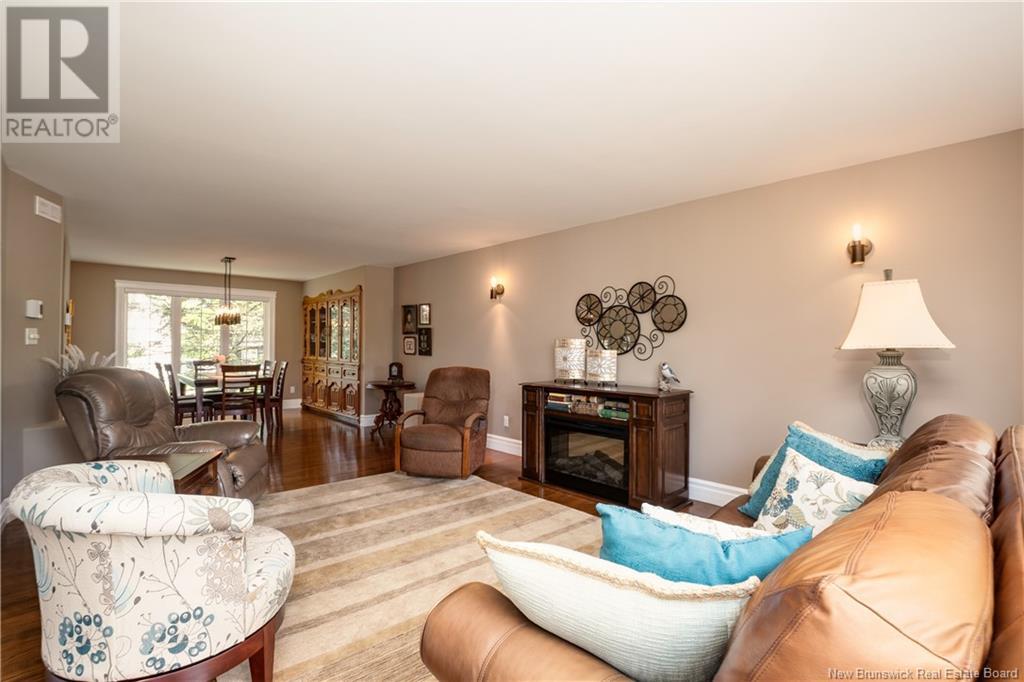 Property at 917 Muirfield image 3